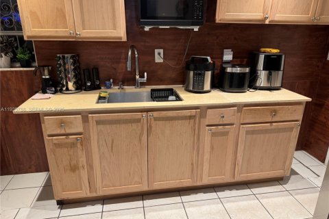 Adosado en venta en Miami Gardens, Florida, 3 dormitorios, 79.34 m2 № 1993905 - foto 5