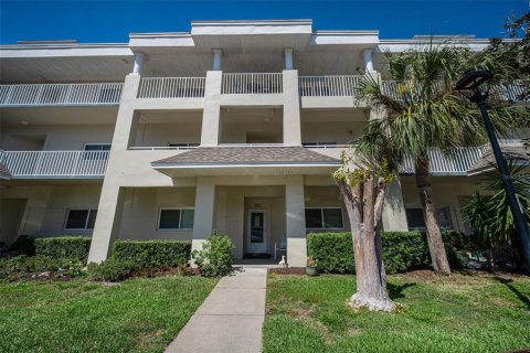 Condominio en Clearwater, Florida, 3 dormitorios  № 2149197