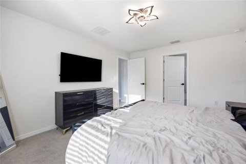 House in Ocala, Florida 4 bedrooms, 169.73 sq.m. № 2151237 - photo 16