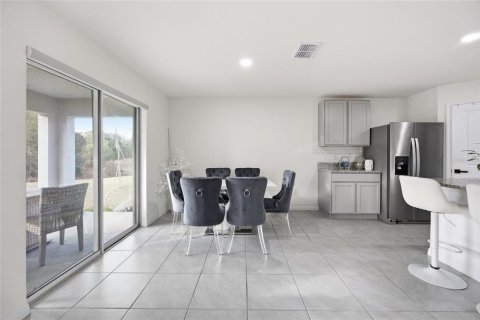 House in Ocala, Florida 4 bedrooms, 169.73 sq.m. № 2151237 - photo 10