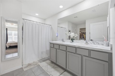 House in Ocala, Florida 4 bedrooms, 169.73 sq.m. № 2151237 - photo 17