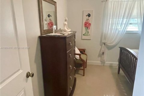 Condominio en venta en Lauderdale Lakes, Florida, 2 dormitorios, 96.99 m2 № 2005934 - foto 10