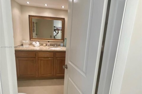 Condominio en venta en Lauderdale Lakes, Florida, 2 dormitorios, 96.99 m2 № 2005934 - foto 26
