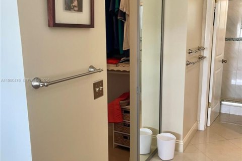 Condominio en venta en Lauderdale Lakes, Florida, 2 dormitorios, 96.99 m2 № 2005934 - foto 17