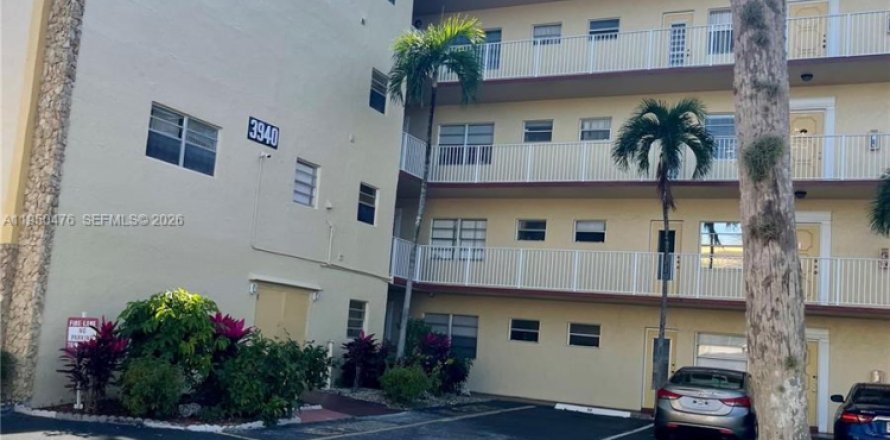 Condominio en Lauderdale Lakes, Florida, 2 dormitorios  № 2005934