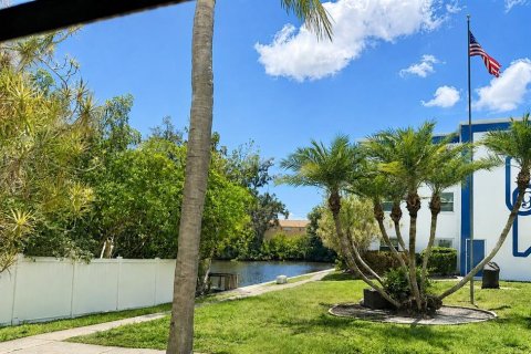 Copropriété à louer à Saint Petersburg, Floride: 2 chambres, 99.87 m2 № 2427162 - photo 24