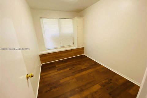 Immobilier commercial à vendre à Hollywood, Floride: 149.94 m2 № 2062468 - photo 26