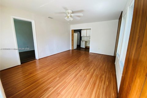 Immobilier commercial à vendre à Hollywood, Floride: 149.94 m2 № 2062468 - photo 4