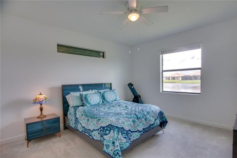House in Bradenton, Florida 2 bedrooms, 145.3 sq.m. № 1885740 - photo 12