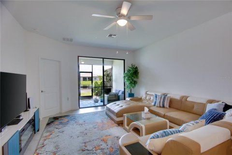 House in Bradenton, Florida 2 bedrooms, 145.3 sq.m. № 1885740 - photo 24