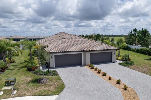 House in Bradenton, Florida 2 bedrooms, 145.3 sq.m. № 1885740 - photo 20