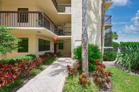 Copropriété à vendre à North Palm Beach, Floride: 2 chambres, 186.83 m2 № 2177527 - photo 4