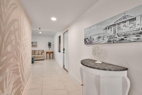 Copropriété à vendre à North Palm Beach, Floride: 2 chambres, 186.83 m2 № 2177527 - photo 7