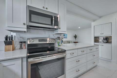 Copropriété à vendre à North Palm Beach, Floride: 2 chambres, 186.83 m2 № 2177527 - photo 23