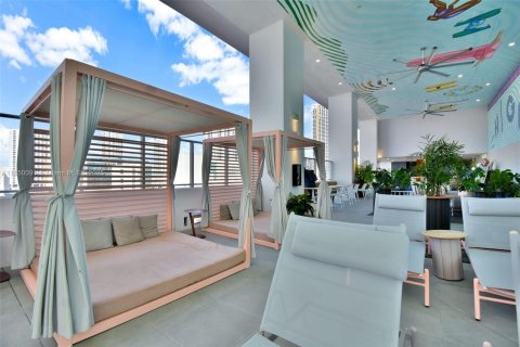 Hôtel, hôtellerie à vendre à Miami, Floride: 1 chambre, 51 m2 № 1857338 - photo 18