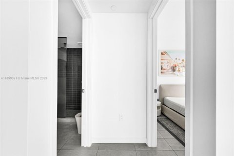 Hôtel, hôtellerie à vendre à Miami, Floride: 1 chambre, 51 m2 № 1857338 - photo 29