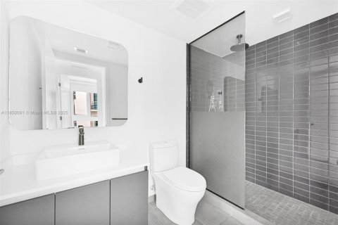 Hôtel, hôtellerie à vendre à Miami, Floride: 1 chambre, 51 m2 № 1857338 - photo 30