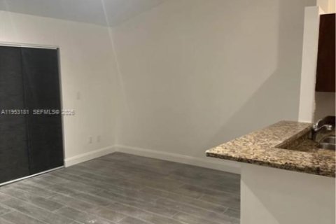 Casa en venta en Sunrise, Florida, 2 dormitorios, 86.86 m2 № 2007527 - foto 9