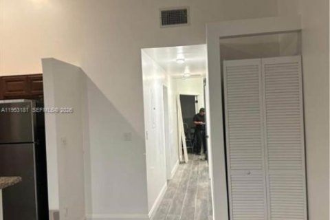 Casa en venta en Sunrise, Florida, 2 dormitorios, 86.86 m2 № 2007527 - foto 11