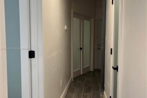 Casa en venta en Sunrise, Florida, 2 dormitorios, 86.86 m2 № 2007527 - foto 19