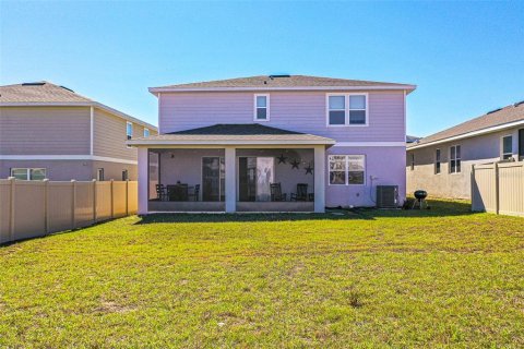 House in Davenport, Florida 5 bedrooms, 288.55 sq.m. № 2166458 - photo 23
