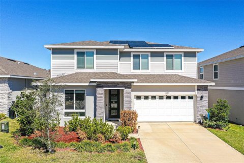 House in Davenport, Florida 5 bedrooms, 288.55 sq.m. № 2166458