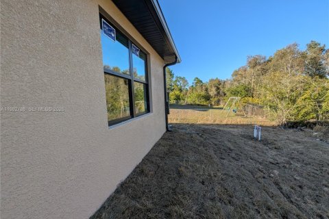 House in Lehigh Acres, Florida 4 bedrooms № 2049262 - photo 11