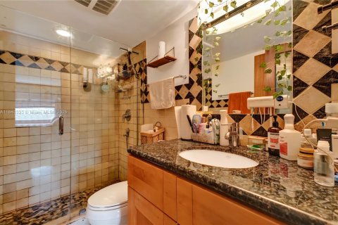 Condominio en venta en Hallandale Beach, Florida, 1 dormitorio, 85.93 m2 № 1845618 - foto 25
