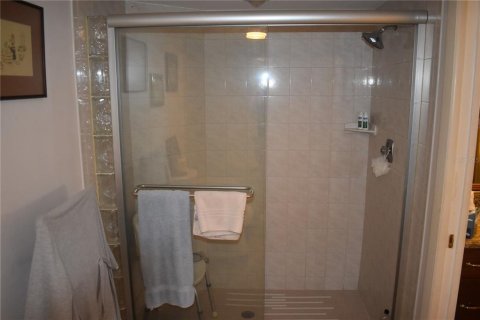 Condo in Clearwater, Florida, 3 bedrooms  № 2284850 - photo 14