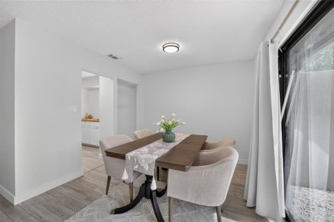 Townhouse in Ocala, Florida 2 bedrooms, 107.95 sq.m. № 2199401 - photo 17