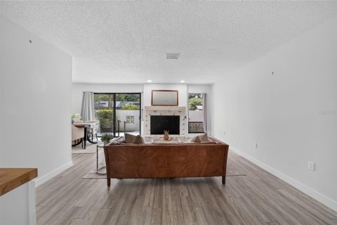 Townhouse in Ocala, Florida 2 bedrooms, 107.95 sq.m. № 2199401 - photo 7