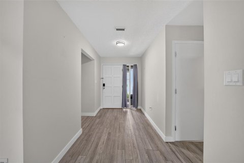 Townhouse in Ocala, Florida 2 bedrooms, 107.95 sq.m. № 2199401 - photo 24
