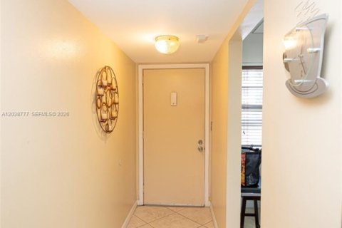 Copropriété à louer à Lauderhill, Floride: 2 chambres, 83.98 m2 № 2183596 - photo 5