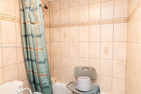 Copropriété à louer à Lauderhill, Floride: 2 chambres, 83.98 m2 № 2183596 - photo 30