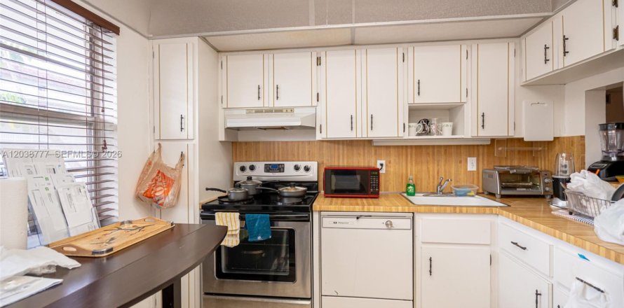 Condo à Lauderhill, Floride, 2 chambres  № 2183596