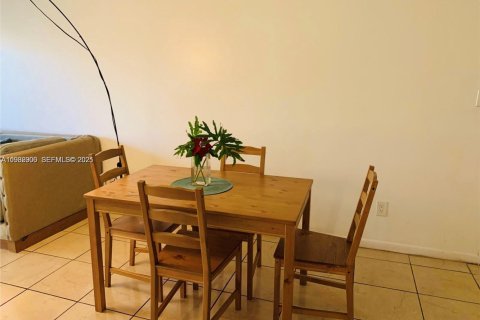 Apartamento en alquiler en Hollywood, Florida, 2 dormitorios, 82.13 m2 № 1993147 - foto 20