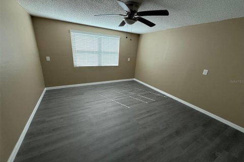 Casa en venta en Port Richey, Florida, 3 dormitorios, 163.23 m2 № 2102221 - foto 12