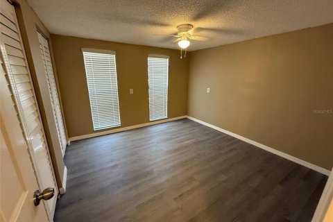 Casa en venta en Port Richey, Florida, 3 dormitorios, 163.23 m2 № 2102221 - foto 11