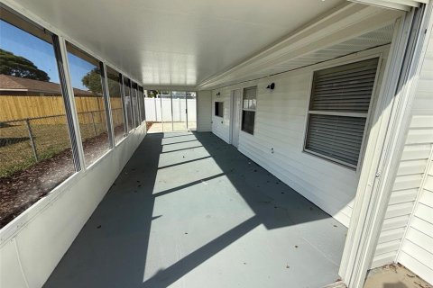 Casa en venta en Port Richey, Florida, 3 dormitorios, 163.23 m2 № 2102221 - foto 19