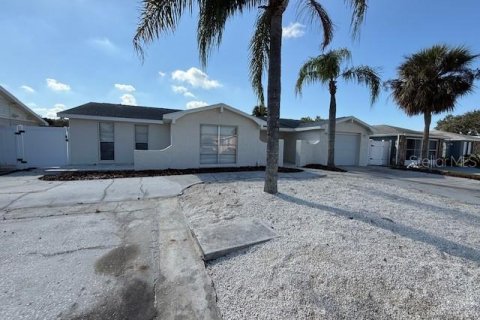 Casa en venta en Port Richey, Florida, 3 dormitorios, 163.23 m2 № 2102221 - foto 25