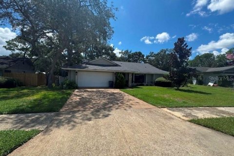 Villa ou maison à louer à Palm Harbor, Floride: 3 chambres, 190.82 m2 № 2405208 - photo 2