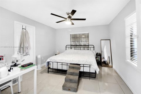 House in Miami, Florida 4 bedrooms, 146.69 sq.m. № 1953344 - photo 28