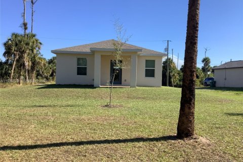 House in LaBelle, Florida 3 bedrooms № 1994664 - photo 14