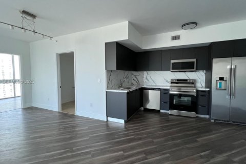 Купить кондоминиум в Майами, Флорида 3 спальни, 128.67м2, № 2035148 - фото 2