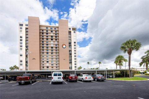 Condo in South Pasadena, Florida, 2 bedrooms  № 1851036 - photo 7