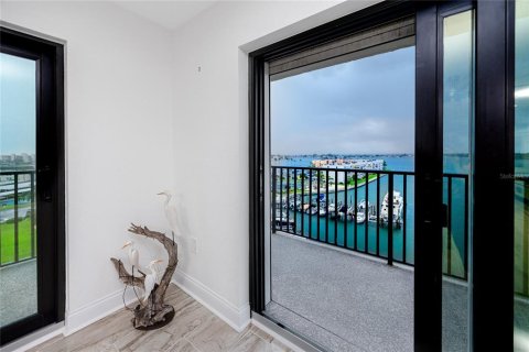 Condo in South Pasadena, Florida, 2 bedrooms  № 1851036 - photo 19