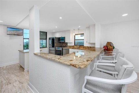 Condo in South Pasadena, Florida, 2 bedrooms  № 1851036 - photo 14