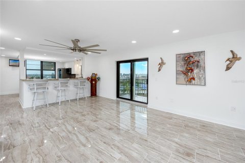 Condo in South Pasadena, Florida, 2 bedrooms  № 1851036 - photo 16