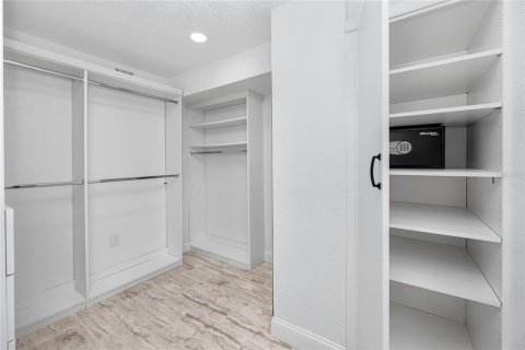 Condo in South Pasadena, Florida, 2 bedrooms  № 1851036 - photo 29