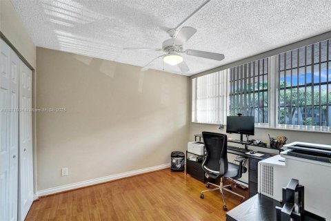 Condo in Davie, Florida, 3 bedrooms  № 1921876 - photo 5